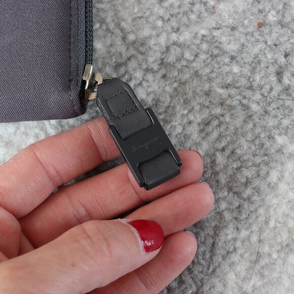 Salvatore Ferragamo large grey wallet - Picture 3 of 6